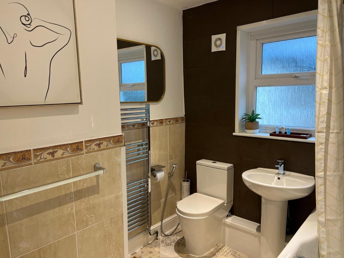 Sakura,Sleeps 8 Netflix Villa Oxford Luaran gambar