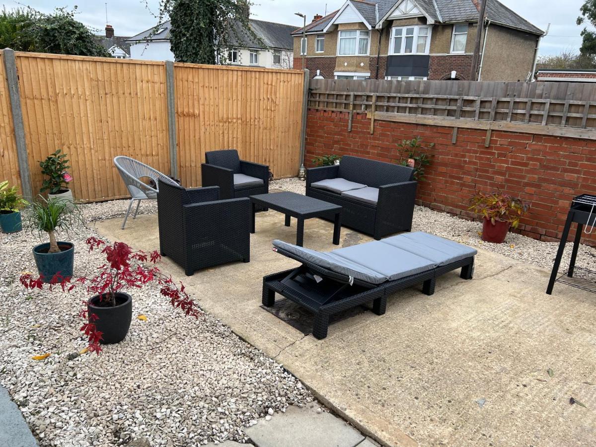 Sakura,Sleeps 8 Netflix Villa Oxford Luaran gambar